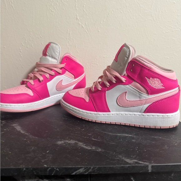Jordan Women's Sneakers in Pink and White - Picture 8 of 9
